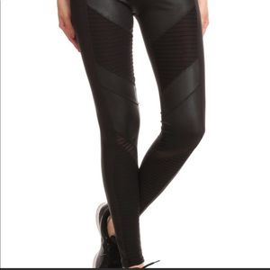 🎉SALE 🎉 Plus Size  Moto Leggings